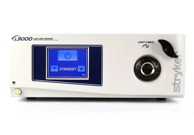 Stryker X-7000 xenon light source